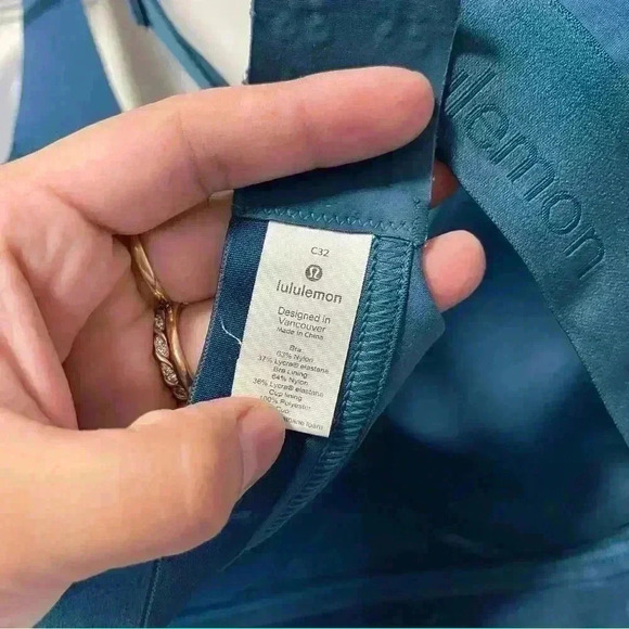 Lululemon Energy Bra Sz 32C - Picture 6 of 7